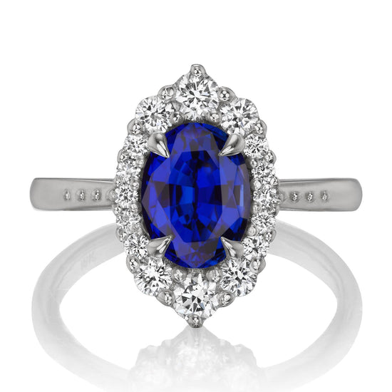 I can't stop staring at my sapphire engagement ring! : r/EngagementRings